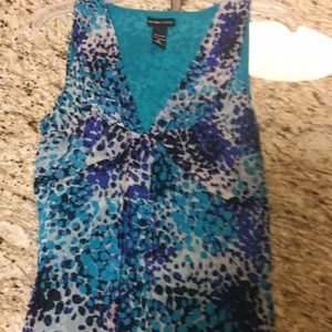 Multi color sleeveless blouse